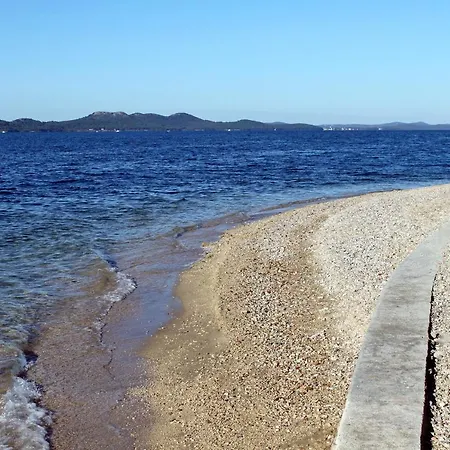 Apartment With A Parking Space - 18125 Zadar