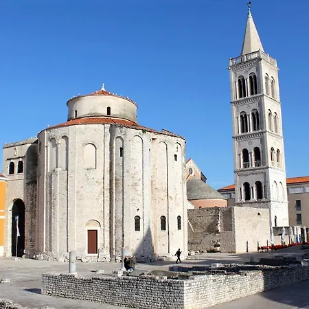 With A Parking Space - 18125 Zadar